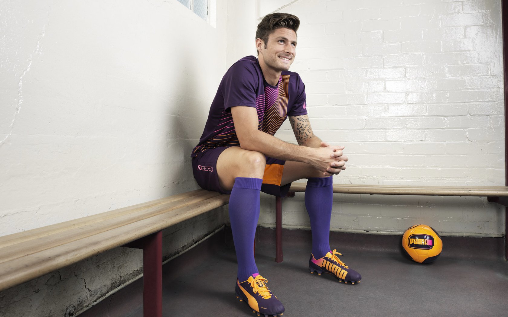 职业联赛战略目标频繁变化干扰系统运营