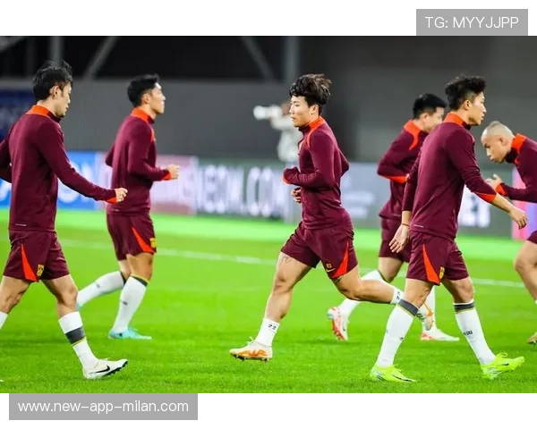 球队在赛后进行公开训练，以便调整战术，在比赛队人数不多赛期又较长时采用什么循环